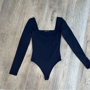 Aritzia Babaton Contour Bodysuit